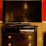 Large Apt, One Block To Train