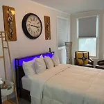 Santa Cruise Rooms & Hospitality