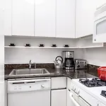 Sutton Place 2Br W Gym Pool Nr Central Park Nyc-465