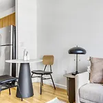 Lic 1Br W Wd Elevator Doorman Nr E River Nyc-764