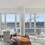Luxurious 4 Bedroom Penthouse In Nyc
