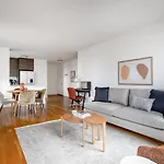 1Br Nr Broadway W Indoor Pool Gym Nyc-28