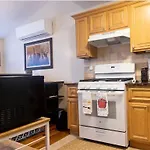 Chic Modern 2 Bed Apt Close To Jfk