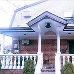 Chic Modern 2 Bed Apt Close To Jfk