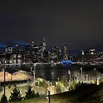 Brooklyn Crown Heights Room