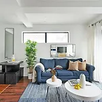 809-6A New 2Br Private Roof & City View