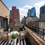 809-6A New 2Br Private Roof & City View