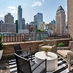 809-6A New 2Br Private Roof & City View