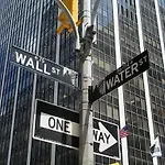 Studio Apartment Wall Street
