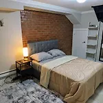 Private Room At A 3 Bedroom Apt At The Heart Of East Village - Shared Apartment