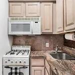 350-1A Gramercy New 1Br Sleeps4 Newly Furnished