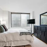 Global Luxury Suites At The Marc