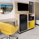 Days Inn By Wyndham Staten Island