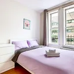 2 Bedroom Home In Lower Manhattan