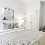 Magnificent 2Bdr & 1Bth Apartment