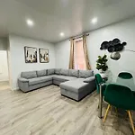 Metro Oasis