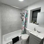 Heart Of Downtown Manhattan - Stylish One Bedroom Apartment In Vibrant Union Square