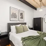 Stylish And Spacious 3 Bdr Unit In Dumbo Nyc