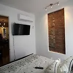 Cesar Suites At New York South
