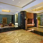 Global Luxury Suites At Symphony House