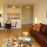 Midtown West Suites At 48Th Street And Times Square