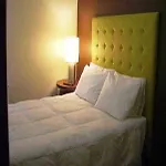 Chocolat Hotel & Hostel