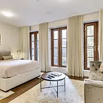 Gramercy Townhouse By Sudha