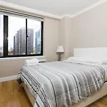 3 Bedrooms Apartment With Private Balcony By Central Park