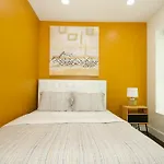 Hamilton Heights Stylish Apartments