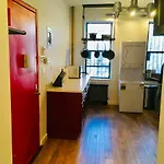Posh Cobble Hill Apartment, 5 Minutes To Manhattan