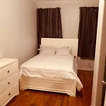 2 Bedroom Classy Brooklyn Apt-10 Mins From Barclays Center!