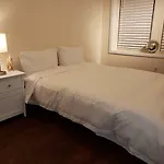 Brooklyn 3 Bedroom 1 Bathroom 8 Minutes To Subway 30 Minutes To Manhattan
