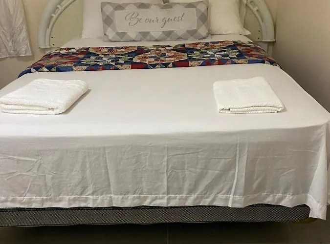 A Delightful Room In Queens