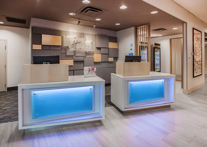 Holiday Inn Express Brooklyn - Kings Hwy, An Ihg Hotel