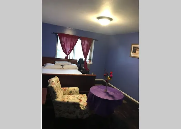 Montana 2Beds 2Baths 10 Mins To Jfk, 30 Mins To Manhattan