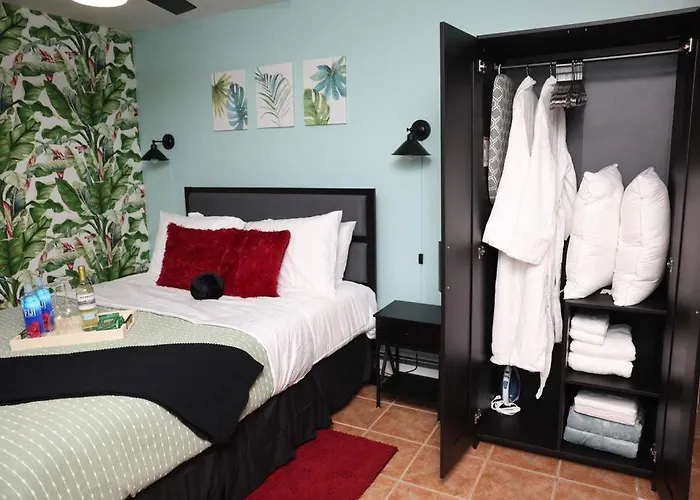 Tropical Oasis-Private Studio-Near Jfk