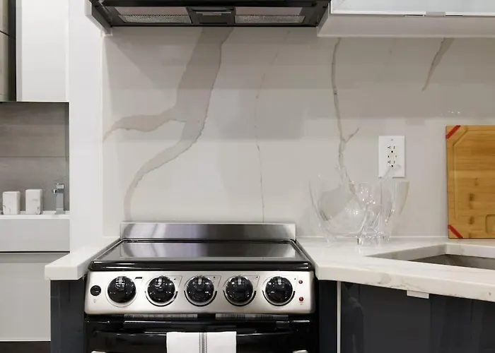 78-3D Brand New 1Br Prime Ues Wd In Unit