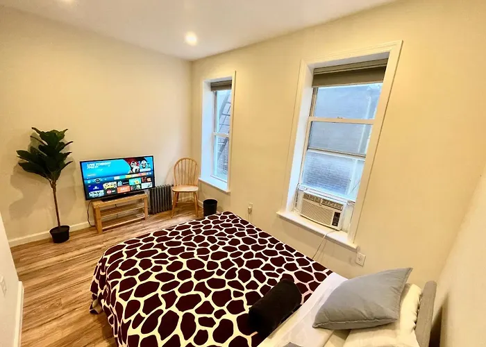 Elegant Private Room Close To Manhattan! - Room Is In A 2 Bedrooms Apartament And First Floor With Free Street Parking