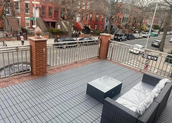 Gorgeous 2 Bedroom Apt Brooklyn