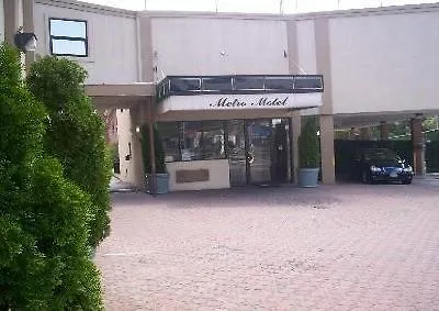 Metro Motel