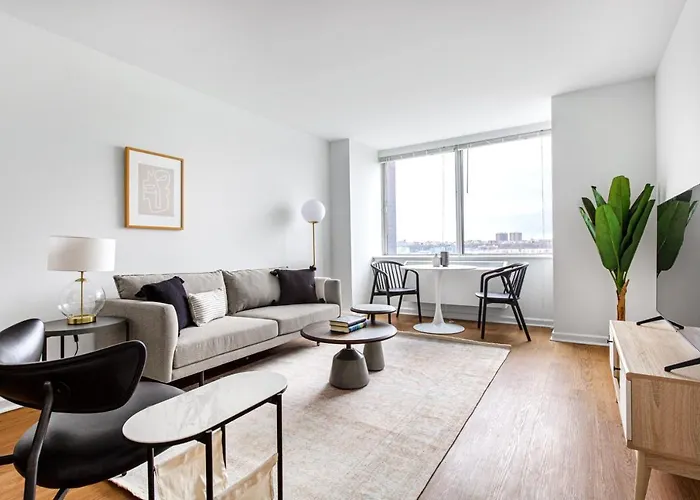 Uws 1Br W Doorman Elevator Gym Nr Columbus Cir Nyc-584