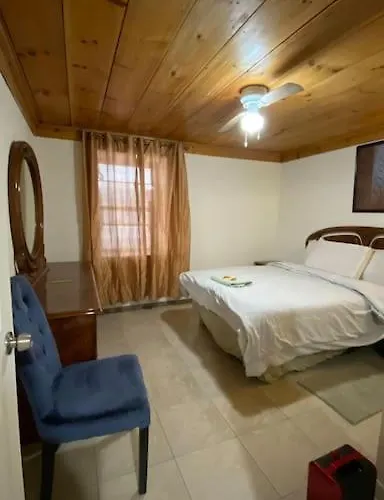 Hudson Yard 1 Bedroom Ground Floor Near Times Sq
