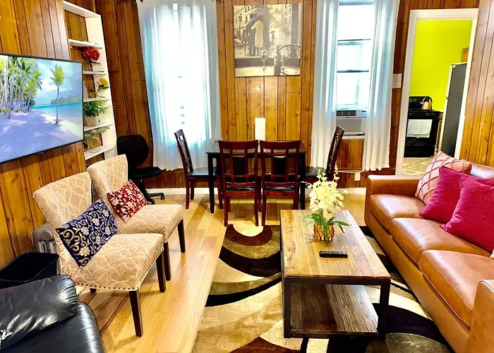 3 Bedrooms 2 Stops To Manhattan