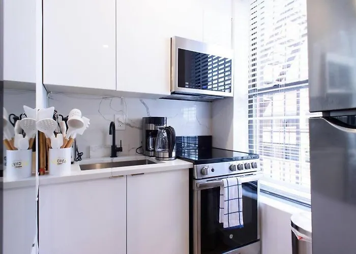 69-3D Prime Lower East East Brand New 1Br Apt