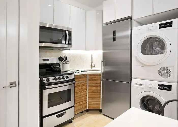 24-6 Gramercy Area Newly Reno Studio W D In Unit