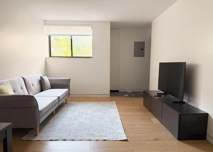 New Cozy Modern Minimalist Stay In Brooklyn At Rem-Casa