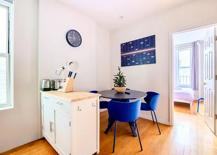 2 Bedroom Home In Lower Manhattan