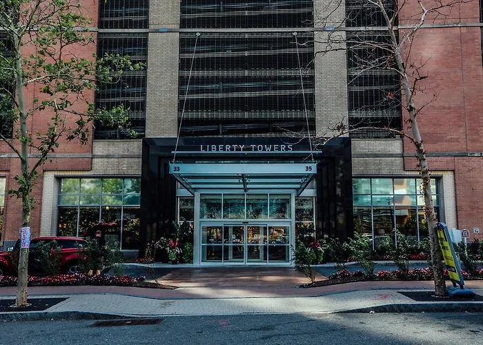 Liberty Towers - A Premier Furnished Apartment