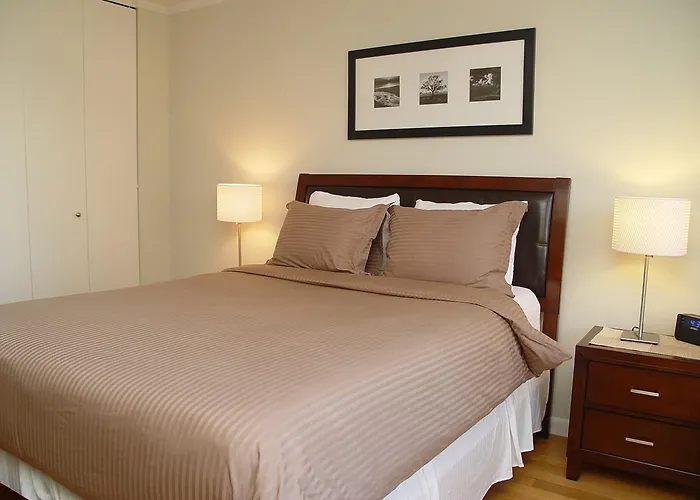 Midtown West Suites At 48Th Street And Times Square