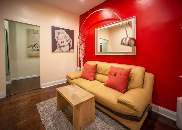 Private Room In A Shared Apartment 15 Minutes To Times Square!